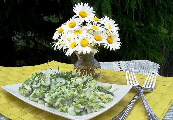 Салат из китайской капусты