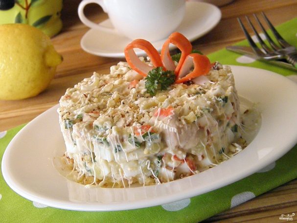 Салат из крабовых палочек и печени трески