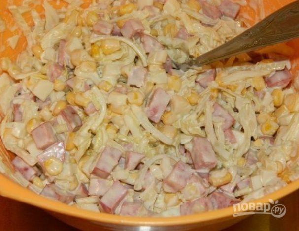 салат простенький с кукурузой салат простенький с кукурузой