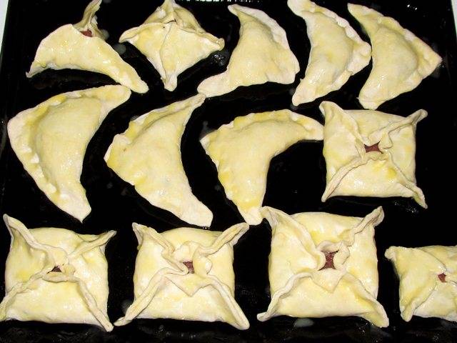 Слойки с фаршем - пошаговый рецепт Слойки с фаршем - пошаговый рецепт