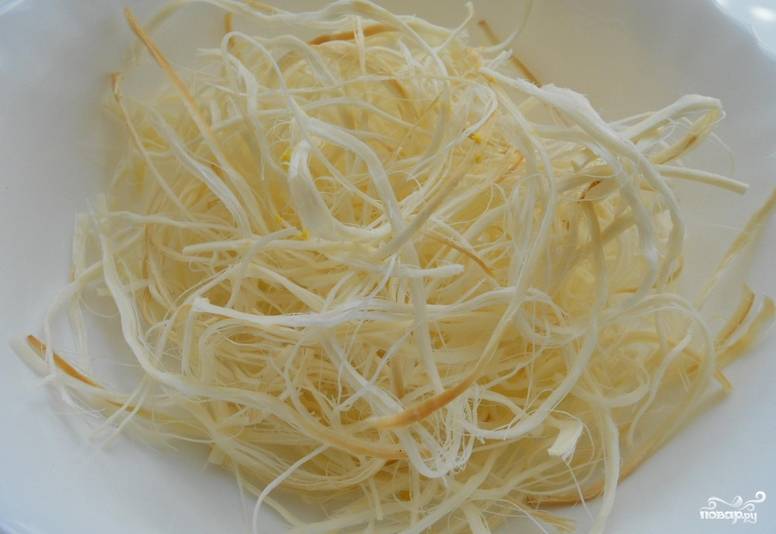 Салат с копченым сыром - пошаговый рецепт с фото на Салат с копченым сыром - пошаговый рецепт с фото на