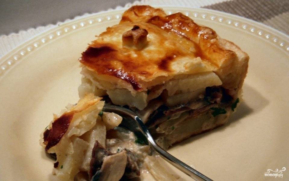 Картофельный пирог с грибами и сыром