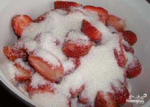 Клубника с сахаром на зиму - фото шаг 2