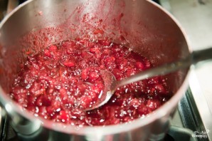 Клюквенный соус к мясу - фото шаг 5