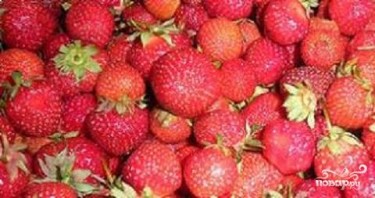 Клубника с сахаром на зиму - фото шаг 1