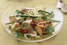 Салат из цуккини, фенхеля и редиса