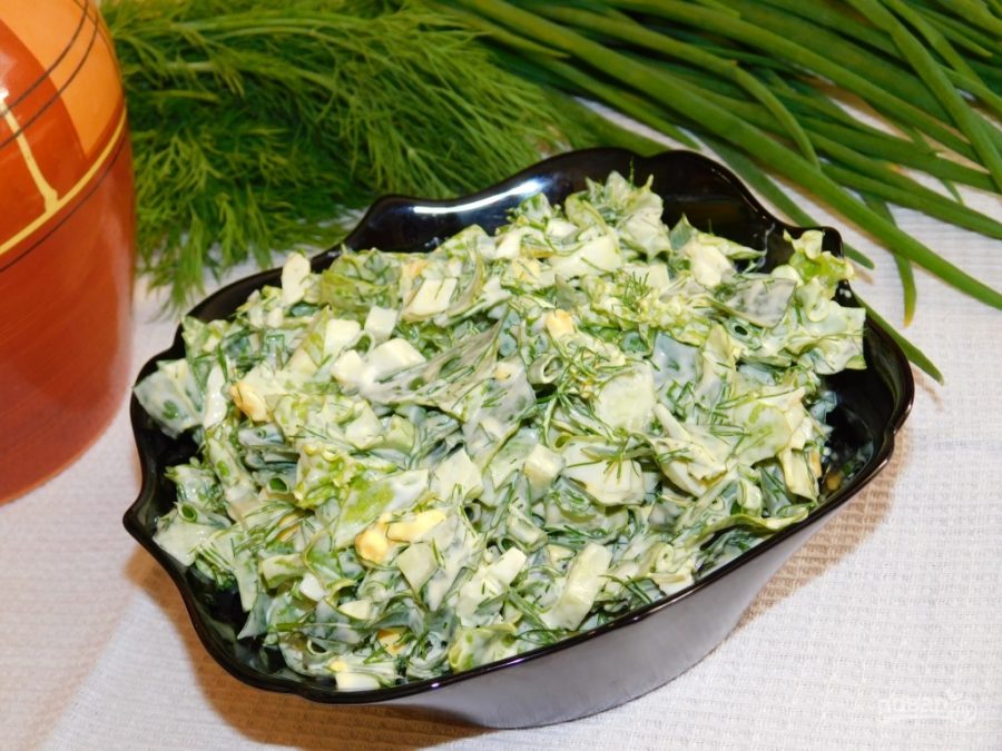 Зеленый салат со щавелем