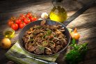 Печень говяжья, жаренная с луком