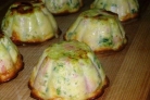 Омлет с сосиской и сыром