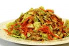 Легкий салат из пекинской капусты с курицей