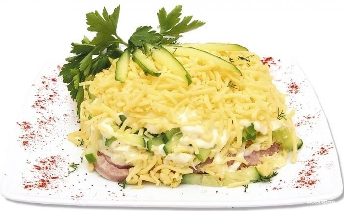 Салат из ветчины с сыром грибами рецепт