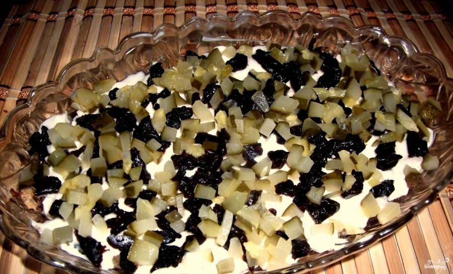 Салат "Березка" с черносливом - фото шаг 3