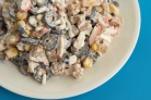 Крабовый салат с сухариками