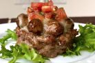 Мясные корзиночки с грибами под горячим сыром