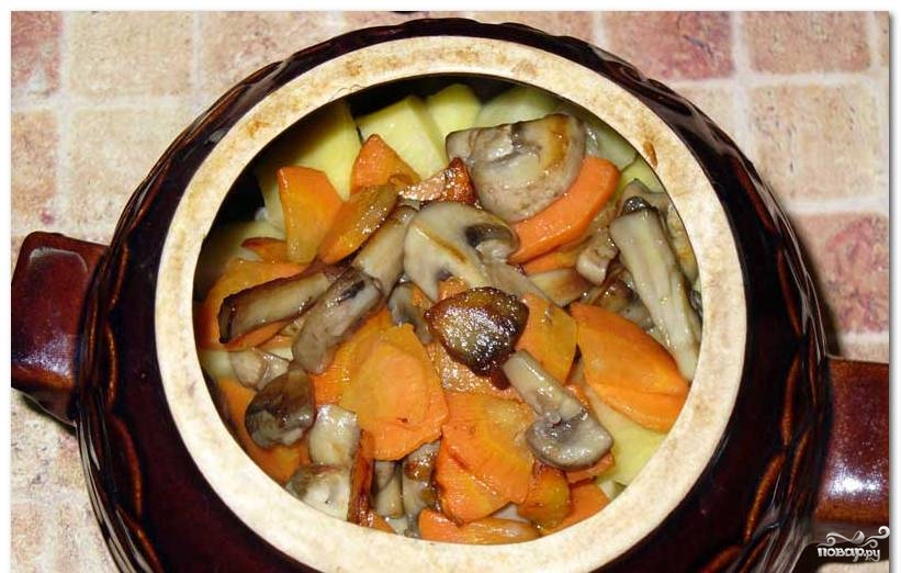 Жаркое с грибами и курицей в горшочках в духовке рецепт с пошагово в Жаркое с грибами и курицей в горшочках в духовке рецепт с пошагово в