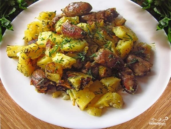 Куриные сердечки с картошкой в мультиварке