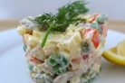 Салат "Оливье" классический с курицей