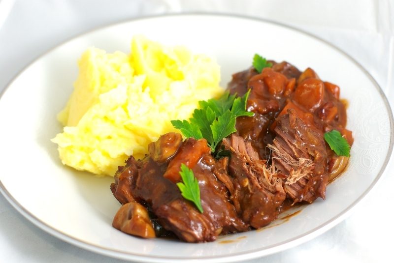 Вкусные салаты готовить
