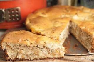 Пирог с кислой капустой