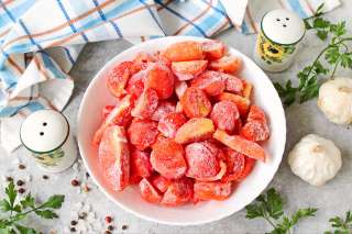 Свежие помидоры на зиму