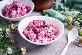 Салат винегрет с майонезом