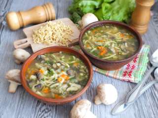 Постная лапша с грибами