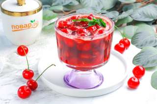 Вишня в сиропе
