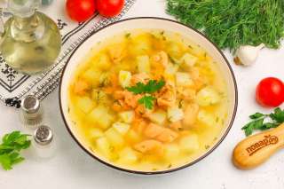 Суп из красной рыбы