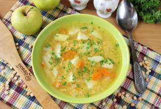 Гороховый суп с яблоками