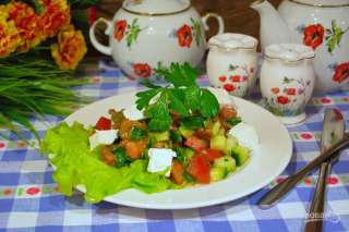 Салат с сыром фета