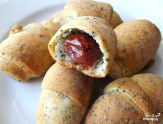 Рогалики с вишней