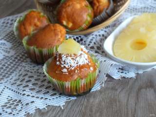 Маффины с ананасами