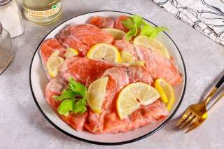 Засолка горбуши с лимоном