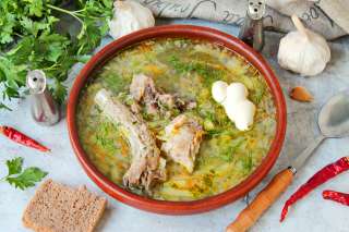 Щи с кислой капустой и мясом