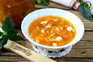 Абрикосовое варенье с косточками