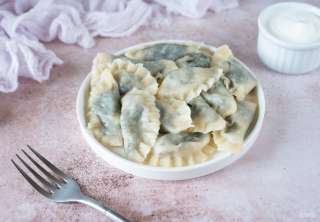 Пельмени с крапивой
