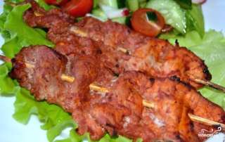 Мясо на шпажках в духовке
