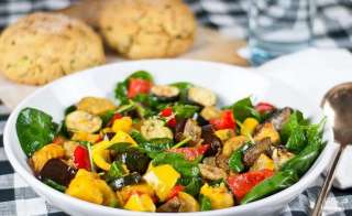 Кабачки, запеченные с овощами