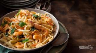 Морепродукты с макаронами