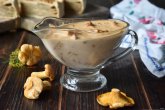 Грибной соус с лисичками