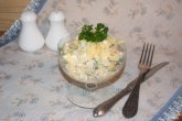 Салат с тунцом, рисом и сыром