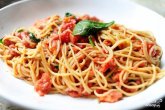 Спагетти с помидорами и фаршем