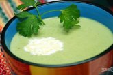 Крем-суп из зеленого горошка и мяты