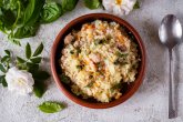 Рис с мясом в горшочках