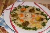 Суп с фрикадельками и брокколи