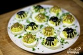 Фаршированные яйца-пауки на Хэллоуин