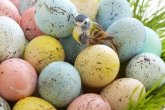 Яйца, крашенные брызгами