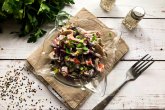Салат с фасолью, грибами и крабовыми палочками