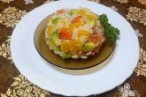 Салат из риса с лососем, авокадо и апельсином