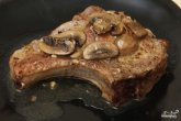 Мясо, запеченное с грибами